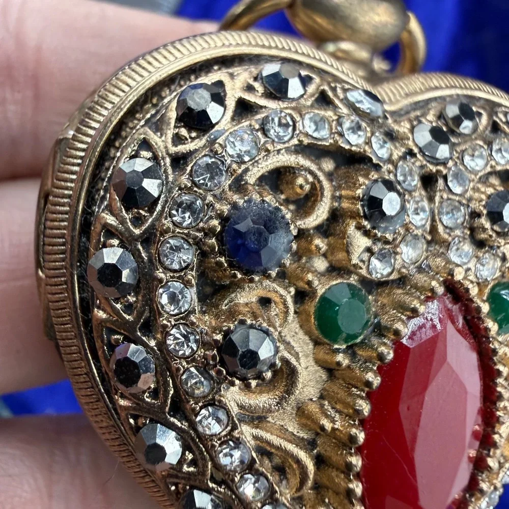 Vintage Sarah Coventry Pocket Watch Pendant Heart Gold Tone Rhinestone‎ 32